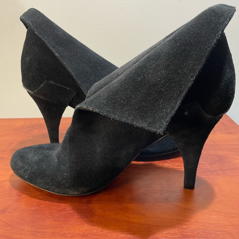 Elegant Black Suede Women's Heels
